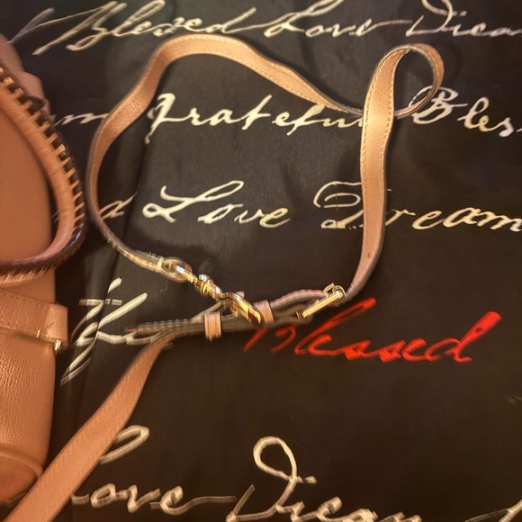 Dooney and Bourke Florentine Pink mave Leather Handbag - Picture 9 of 9